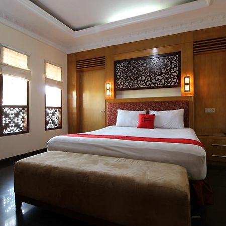 Reddoorz Plus Near Tugu Jogja 2 Yogyakarta Luaran gambar