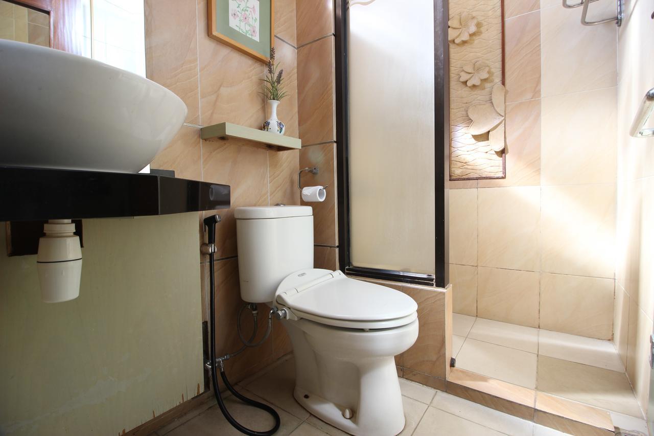 Reddoorz Plus Near Tugu Jogja 2 Yogyakarta Luaran gambar
