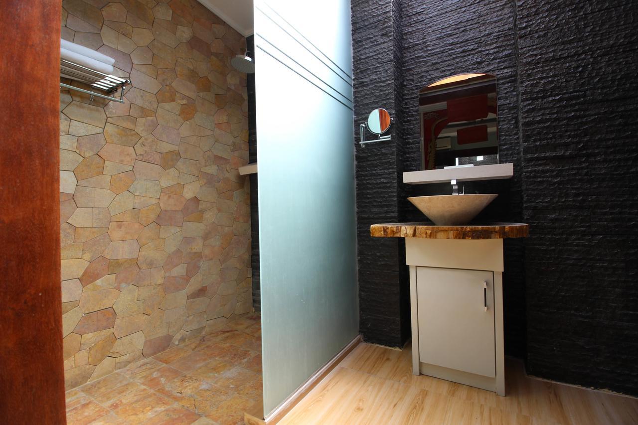 Reddoorz Plus Near Tugu Jogja 2 Yogyakarta Luaran gambar