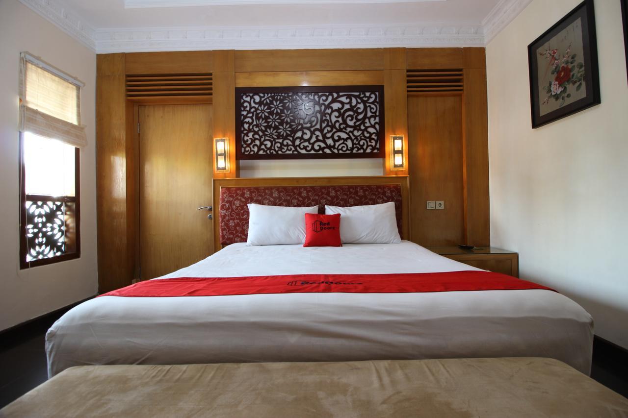 Reddoorz Plus Near Tugu Jogja 2 Yogyakarta Luaran gambar