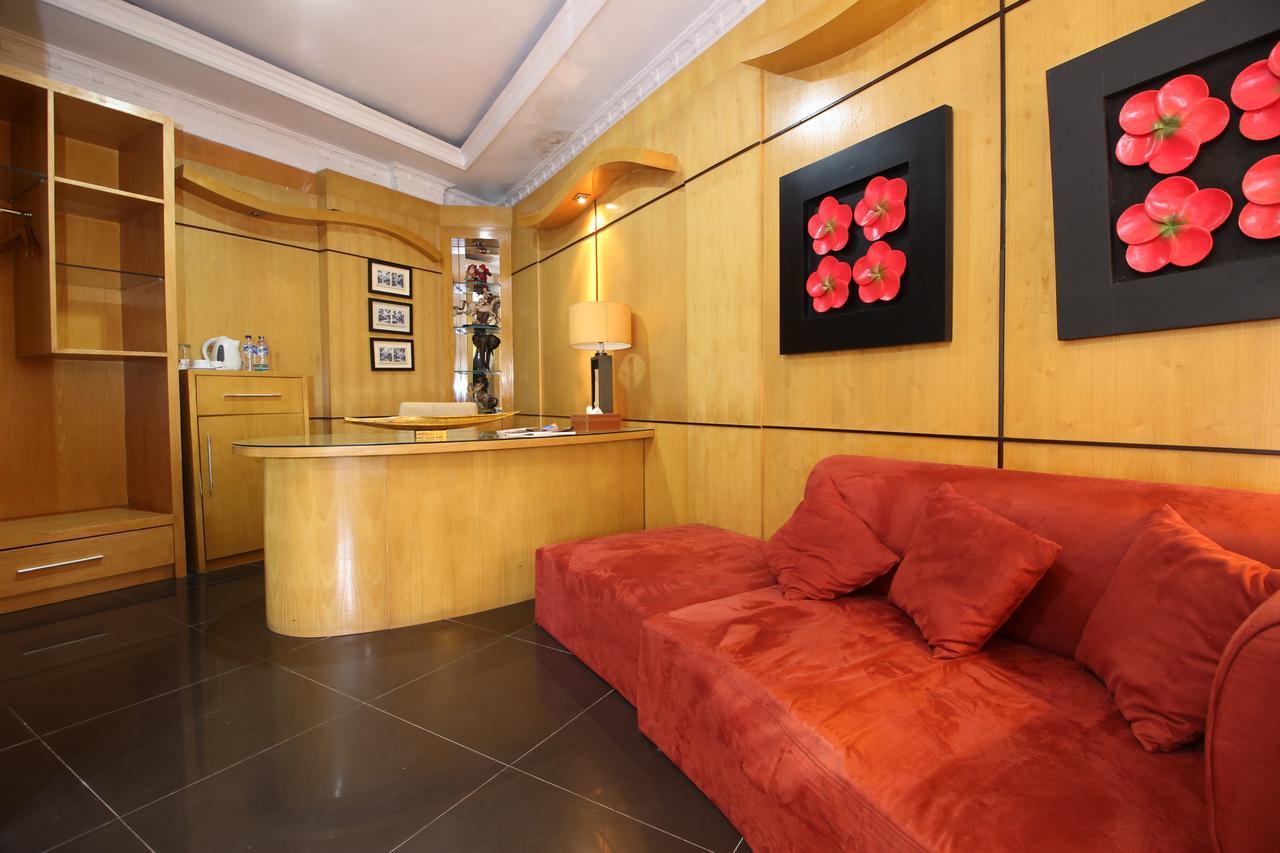 Reddoorz Plus Near Tugu Jogja 2 Yogyakarta Luaran gambar